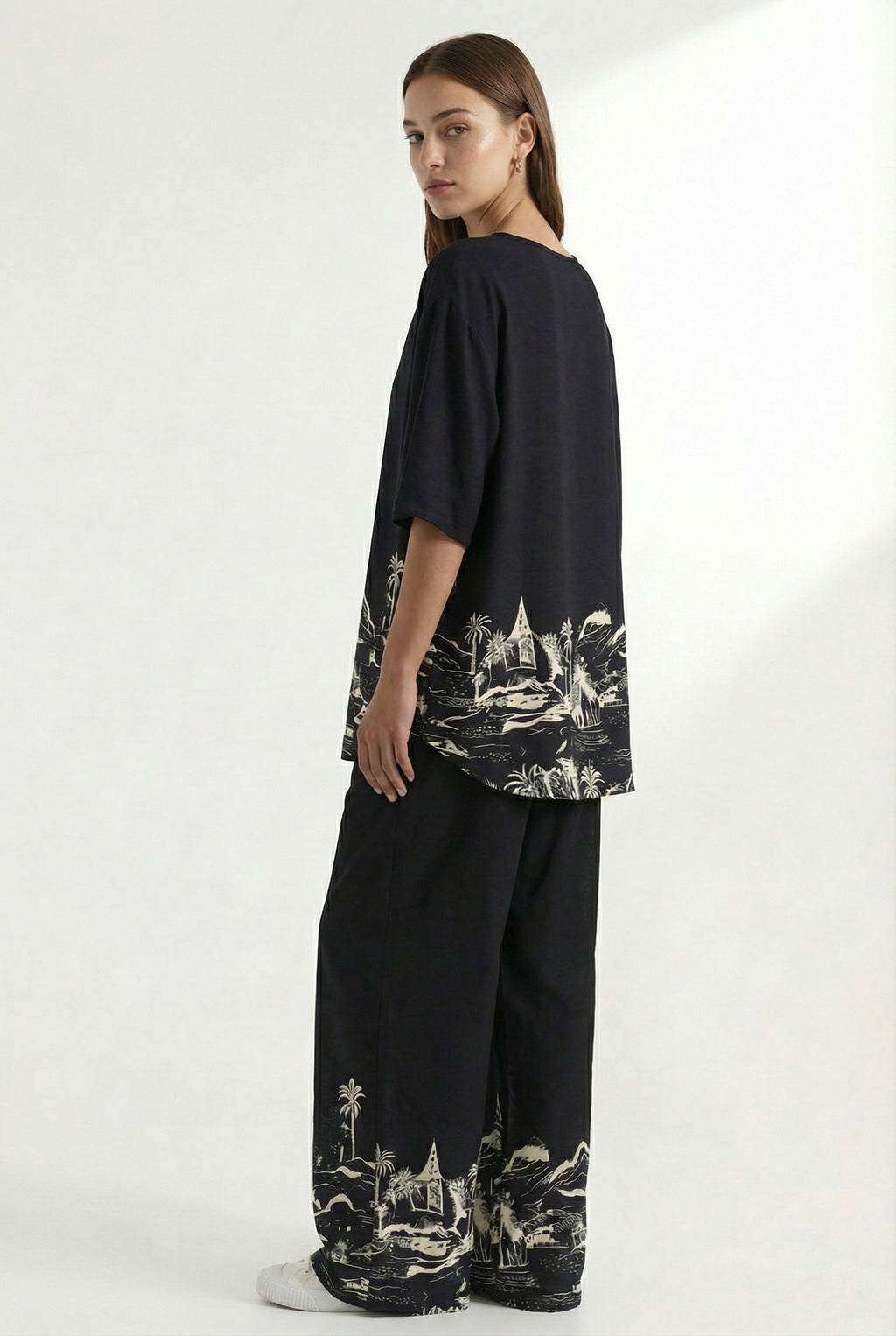 Wayfarer Kaftan Top Black