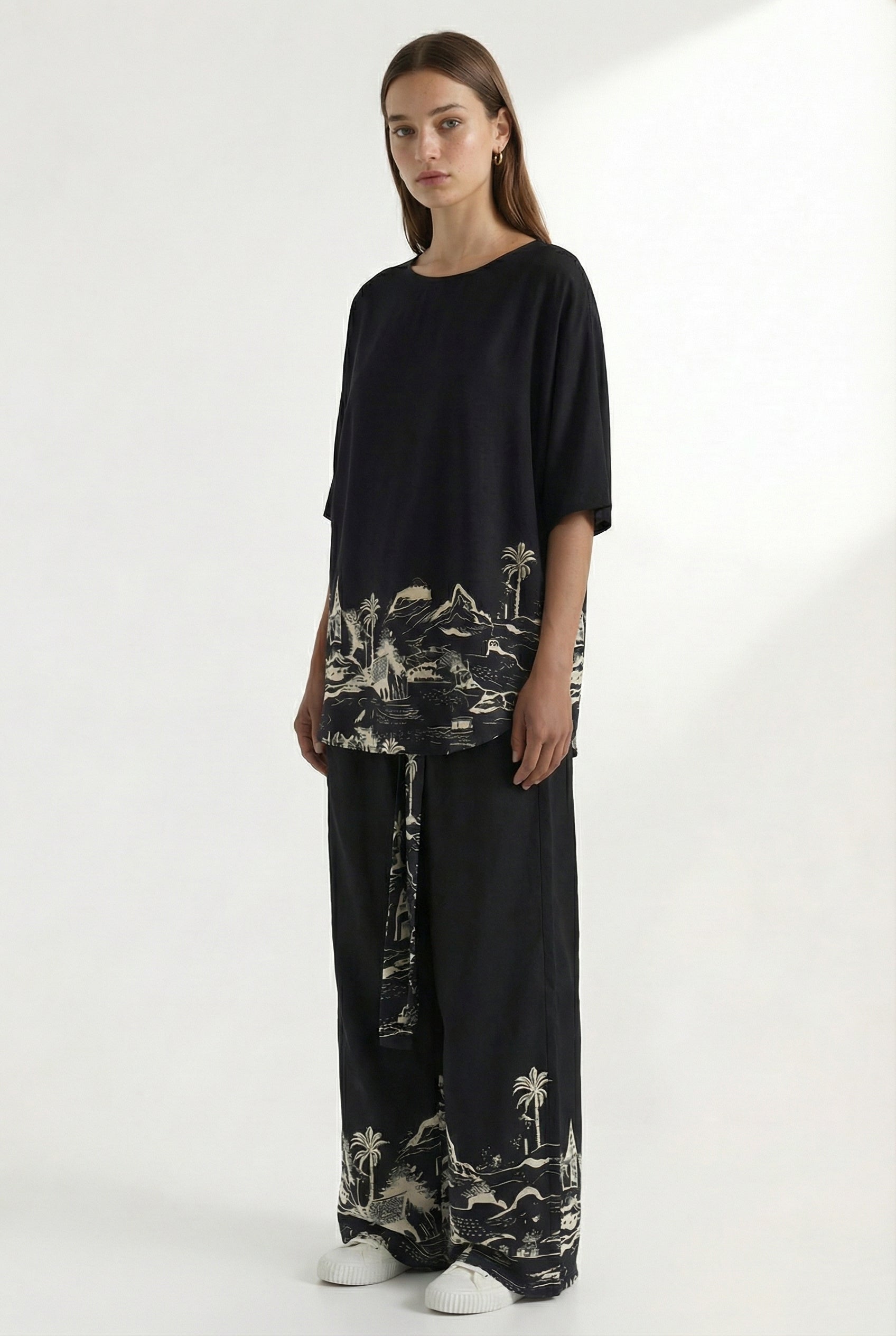 Wayfarer Kaftan Top Black