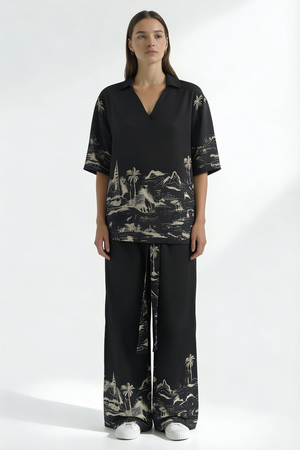 Wayfarer Resort Top Black