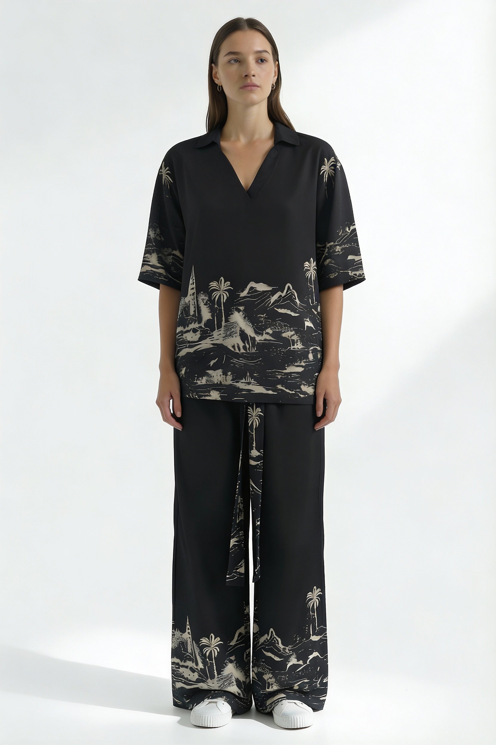 Wayfarer Resort Top Black