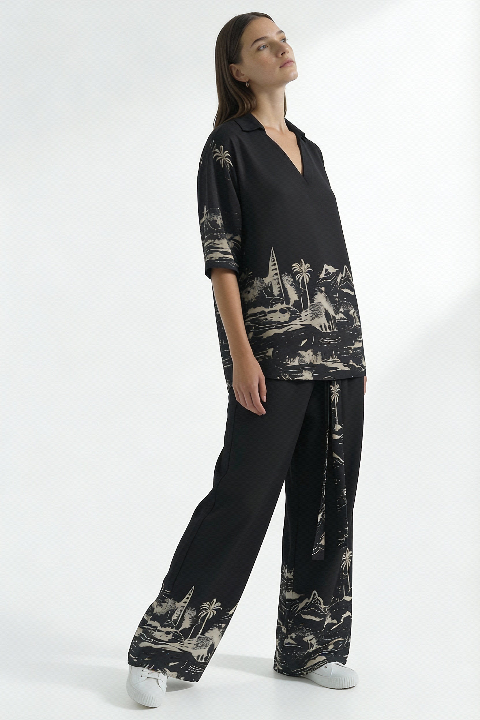 Wayfarer Resort Top Black